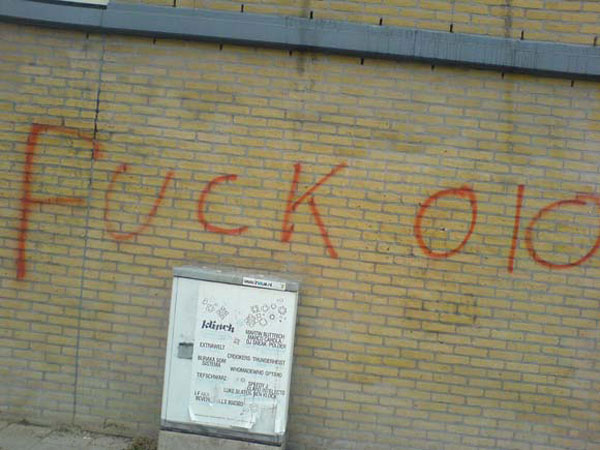 fuck010b