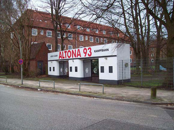 adolf-jager-kampfbahn-01