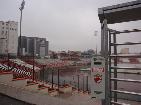 Boekarest-(dinamo)-football-culture