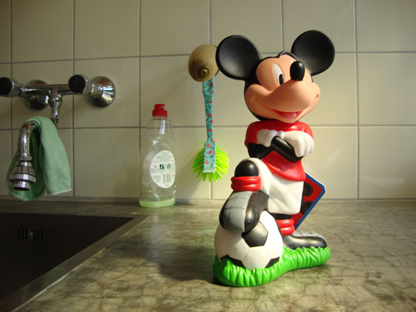 mickey-football mickey-football