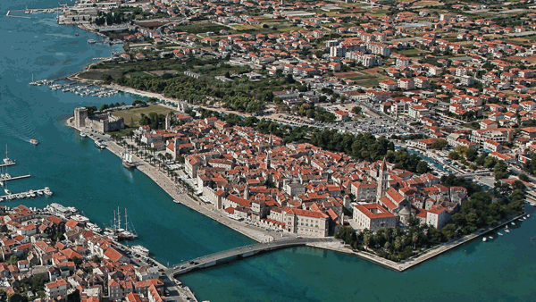 Trogir_kula_Kamerlengo_i_Batarija_e