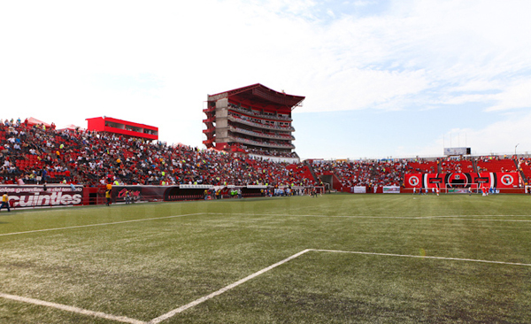el-Estadio-Caliente-en-Tijuana-Mexico2