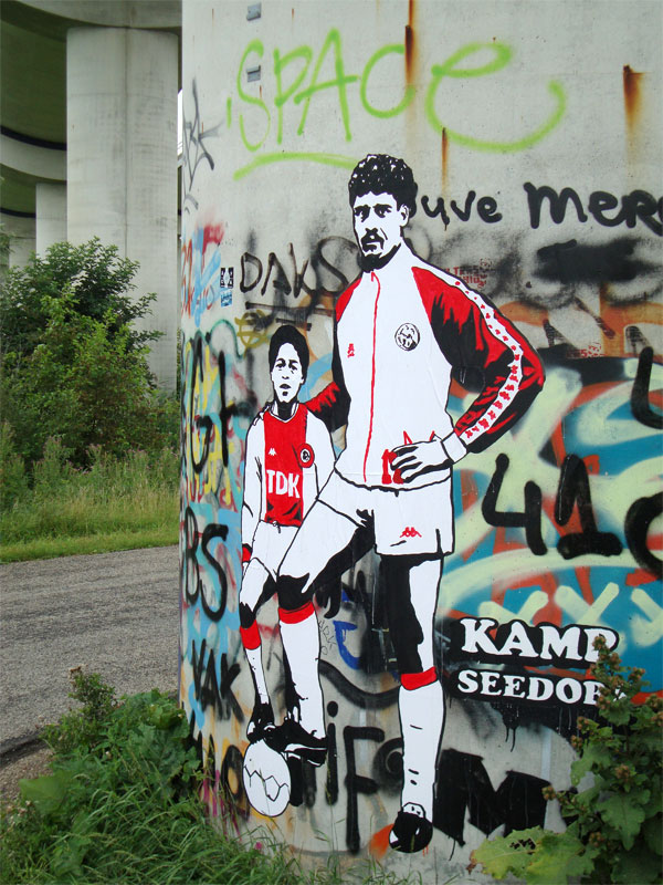 patrickkluivertfrankrijkaard-streetart10