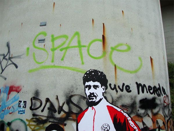 patrickkluivertfrankrijkaard-streetart8